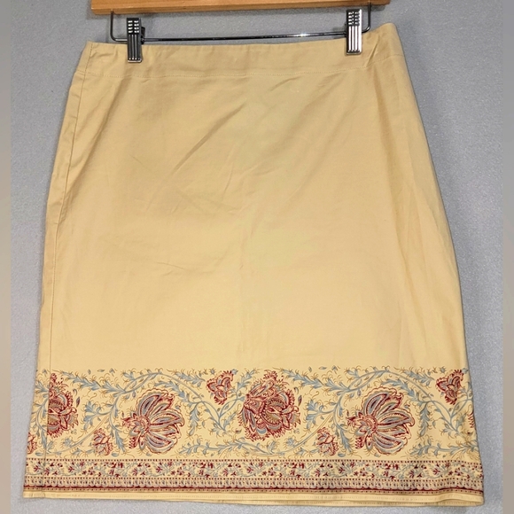 Ann Taylor Dresses & Skirts - Ann Taylor A-line Khaki Skirt With Floral Bottom Size 6 NWT